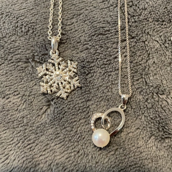 Necklaces and earrings - Picture 4 of 4